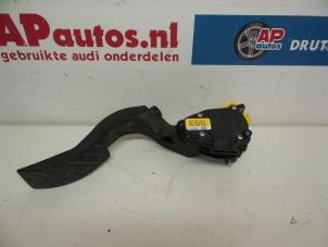 Używane Pedal gazu Audi A4 Cabrio (B7) 2.4 V6 30V Cena € 19,99 Procedura marży oferowane przez AP Autos