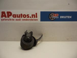 Usagé Amortisseur de vibrations Audi A8 (D2) 2.5 TDI V6 24V Prix € 19,99 Règlement à la marge proposé par AP Autos