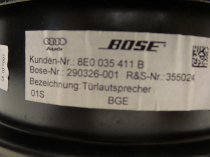 Speaker from a Audi RS 4 Avant (B7)  2008