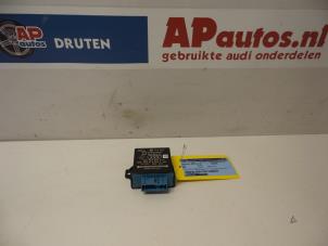 Usagé Ordinateur éclairage Audi RS 4 Avant (B7) Prix € 24,99 Règlement à la marge proposé par AP Autos