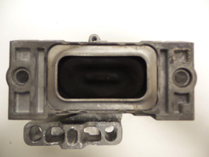 Engine mount from a Audi A3 (8P1) 1.6 2003