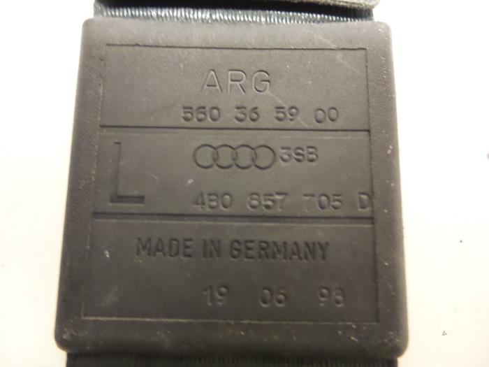 Seatbelt tensioner, left from a Audi A6 Avant (C5) 2.5 TDI V6 24V 1998