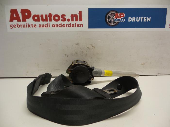 Seatbelt tensioner, left from a Audi A6 Avant (C5) 2.5 TDI V6 24V 1998