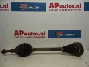 Usagé Arbre de transmission avant gauche Audi A3 Sportback (8PA) 1.9 TDI Prix € 24,99 Règlement à la marge proposé par AP Autos