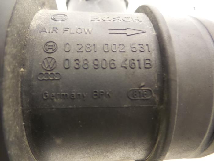 Air mass meter from a Audi A3 Sportback (8PA) 1.9 TDI 2008