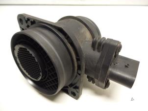 Luftmassenmesser van een Audi A3 Sportback (8PA) 1.9 TDI 2008