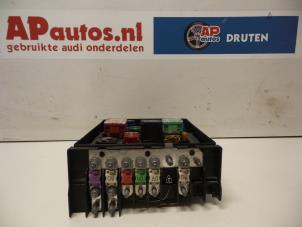 Usagé Boîte à fusibles Audi A3 Sportback (8PA) 1.9 TDI Prix € 30,00 Règlement à la marge proposé par AP Autos