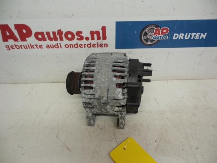 Usagé Alternateur Audi A4 Avant (B6) 1.9 TDI PDE 130 Prix € 24,99 Règlement à la marge proposé par AP Auto's
