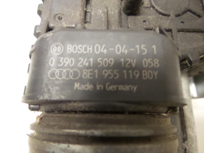 Mecanismo y motor de limpiaparabrisas de un Audi A4 Avant (B6) 1.9 TDI PDE 130 2004