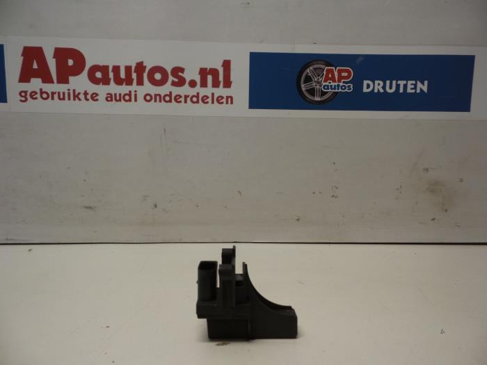 Begagnade Sensor (övriga) Audi A4 Avant (B6) 1.9 TDI PDE 130 Pris € 35,00 Marginaltabell erbjuds av AP Auto's