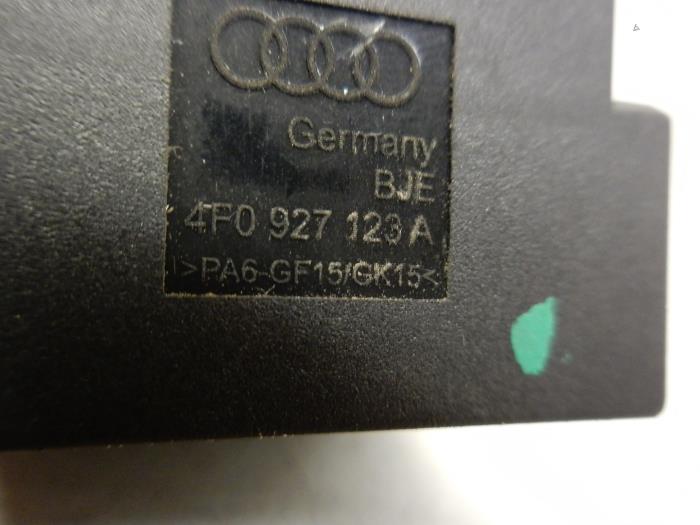 Interruptor de un Audi A6 Avant Quattro (C6) 3.2 V6 24V FSI 2005