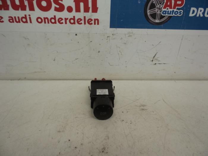 Usados Interruptor ESP Audi TT (8N3) 1.8 20V Turbo Quattro Precio € 9,99 Norma de margen ofrecido por AP Auto's