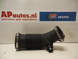 Usados Tubo de aspiración Aire Audi A6 Avant Quattro (C6) 3.2 V6 24V FSI Precio € 20,00 Norma de margen ofrecido por AP Autos