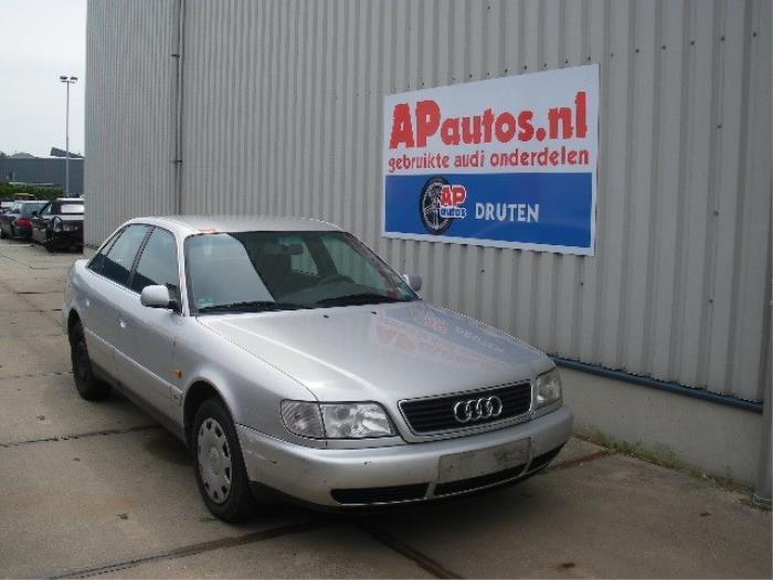 Usagé Boîte de vitesse Audi A6 (C4) 2.6 V6 Prix € 199,99 Règlement à la marge proposé par AP Auto's