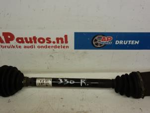 Used Front drive shaft, right Audi A4 Cabriolet (B6) Price € 24,99 Margin scheme offered by AP Autos