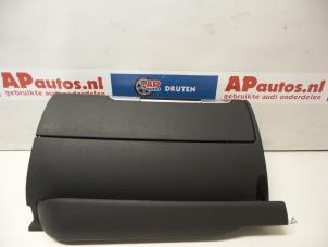 Używane Schowek w desce rozdzielczej Audi TT (8N3) 1.8 20V Turbo Quattro Cena € 19,99 Procedura marży oferowane przez AP Autos