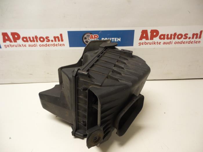 Begagnade Luftfilterhus Audi A4 (B7) 2.0 TDI 16V Pris € 19,99 Marginaltabell erbjuds av AP Auto's