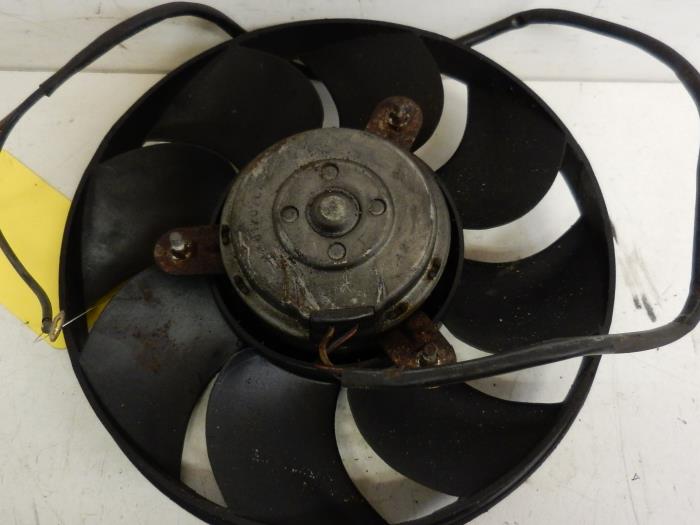 Cooling fans from a Audi 80 1992