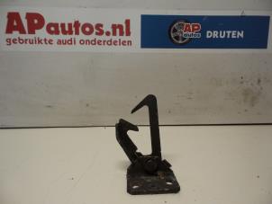 Used Bonnet lock mechanism Audi 80 (B3) 1.8 i Price on request offered by AP Autos