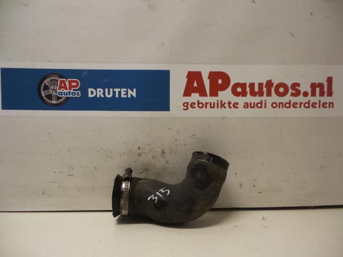 Usagé Tuyau intercooler Audi A4 Avant (B7) 2.0 TDI 16V Prix € 24,99 Règlement à la marge proposé par AP Auto's