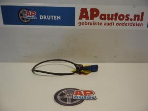 Usados Sensor de golpeteo Audi A4 Quattro (B6) 3.0 V6 30V Precio € 35,00 Norma de margen ofrecido por AP Autos