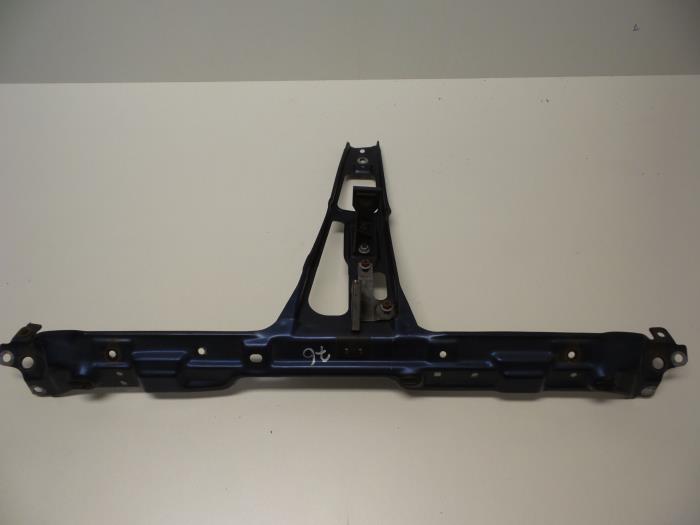 Front panel from a Audi 80 Avant (B4) 2.0 E,S 1995