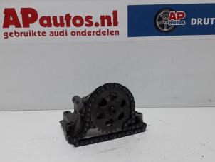 Używane Pompa oleju Audi A6 Avant (C5) 1.9 TDI 130 Cena € 19,99 Procedura marży oferowane przez AP Autos