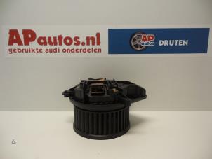 Usagé Ventilateur chauffage Audi A4 Avant (B6) 1.9 TDI PDE 130 Prix € 35,00 Règlement à la marge proposé par AP Autos