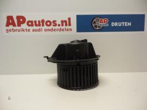 Usagé Ventilateur chauffage Audi A3 Sportback (8PA) 1.6 Prix € 35,00 Règlement à la marge proposé par AP Autos
