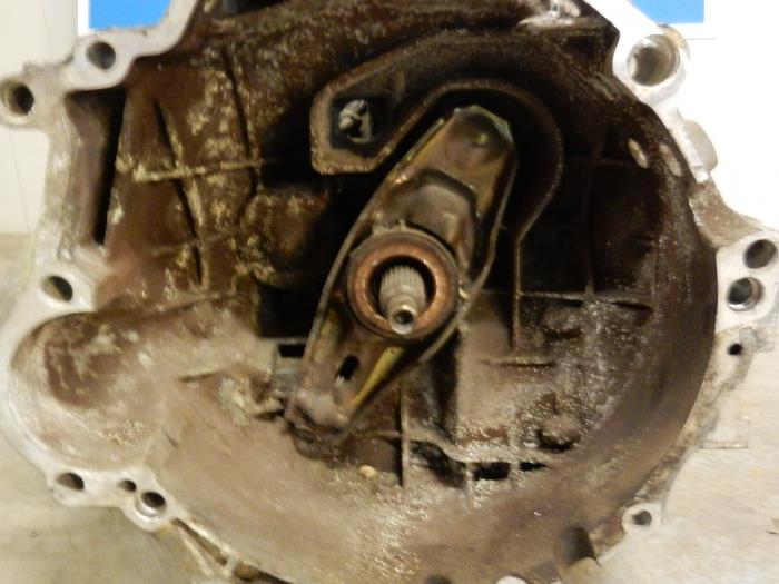 Gearbox from a Audi 80 Avant (B4) 2.0 E,S 1995