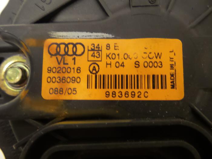Motor de ventilador de calefactor de un Audi A4 (B7) 1.9 TDI 2005