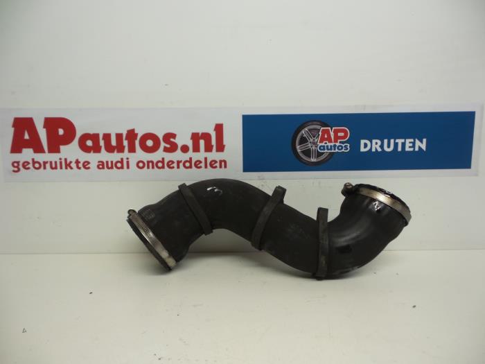 Usagé Tuyau intercooler Audi TT (8N3) 1.8 T 20V Quattro Prix € 24,99 Règlement à la marge proposé par AP Auto's