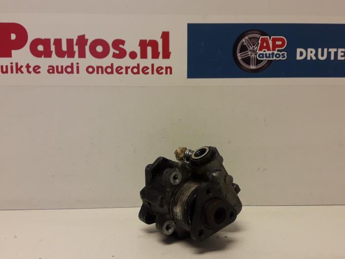 Usagé Pompe de direction Audi A4 Avant (B6) 2.5 TDI 24V Prix € 24,99 Règlement à la marge proposé par AP Auto's