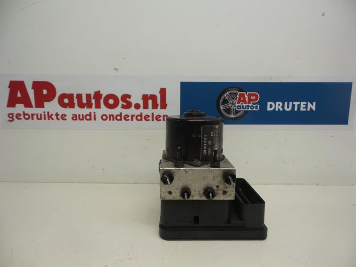 Begagnade ABS-pump Audi A2 (8Z0) 1.6 FSI 16V Pris € 65,00 Marginaltabell erbjuds av AP Auto's