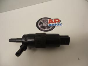 Usagé Pompe buse phare Audi A4 Prix € 19,99 Règlement à la marge proposé par AP Autos