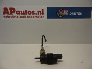 Używane Pompa spryskiwacza przód Audi A6 Avant (C6) 2.7 TDI V6 24V Cena € 9,99 Procedura marży oferowane przez AP Autos