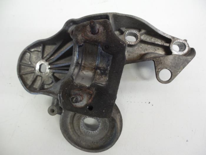 Engine mount Audi A6 Avant 2.7 TDI V6 24V - 4F0199351S BPP