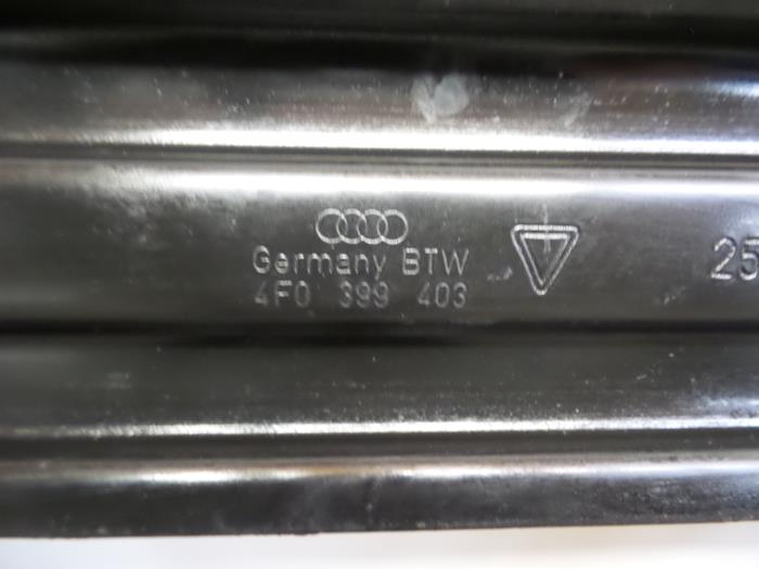 Subframe from a Audi A6 Avant (C6) 2.7 TDI V6 24V 2008
