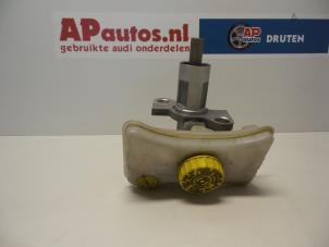 Usagé Cylindre de frein principal Audi A4 Avant (B7) 2.0 20V Prix € 14,99 Règlement à la marge proposé par AP Autos