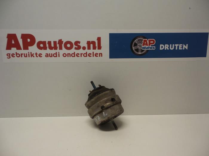 Usagé Support moteur Audi A4 Avant (B6) 2.0 20V Prix € 19,99 Règlement à la marge proposé par AP Auto's