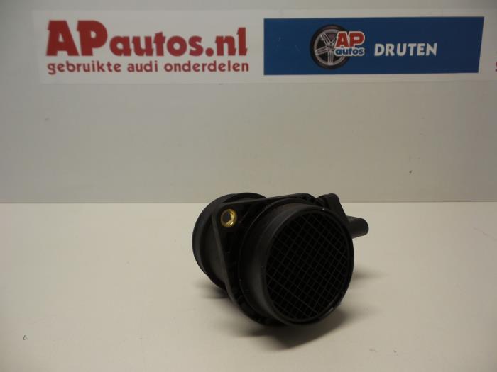 Air mass meter from a Audi TT (8N3) 1.8 20V Turbo Quattro 2000