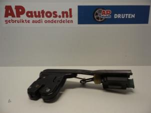 Usagé Mécanique de verrouillage hayon Audi TT (8N3) 1.8 T 20V Quattro Prix € 14,99 Règlement à la marge proposé par AP Autos