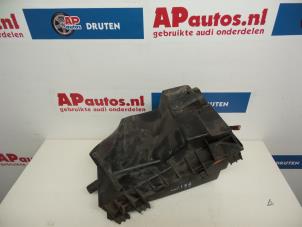 Usados Cuerpo de filtro de aire Audi TT (8N3) 1.8 20V Turbo Quattro Precio € 40,00 Norma de margen ofrecido por AP Autos