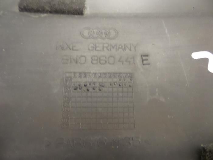 Placa de cerradura de un Audi TT (8N3) 1.8 20V Turbo Quattro 2000