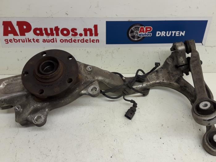 Knuckle bracket, front left from a Audi A4 Cabrio (B7) 3.0 V6 30V 2003