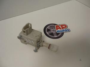 Usados Motor de bloqueo de la tapa del depósito de combustible Audi TT Precio € 19,99 Norma de margen ofrecido por AP Autos