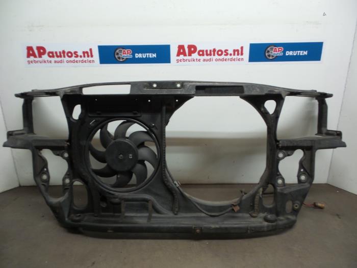 Begagnade Front Audi A4 Avant (B5) 2.5 TDI V6 24V Pris € 75,00 Marginaltabell erbjuds av AP Auto's