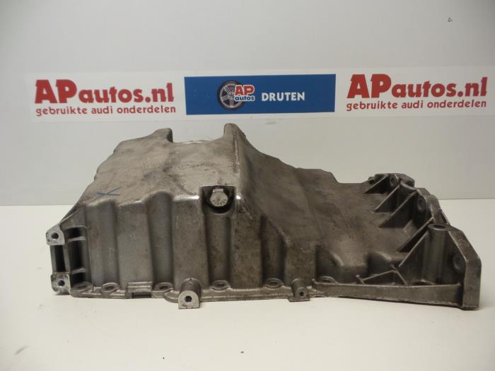 Usagé Couvercle carter Audi A4 (B6) 2.0 20V Quattro Prix € 39,99 Règlement à la marge proposé par AP Auto's