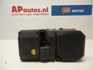 Usagé Chauffage stationnaire Audi Q7 (4LB) 3.0 TDI V6 24V Prix € 225,00 Règlement à la marge proposé par AP Autos
