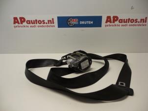Used Front seatbelt, left Audi Q7 (4LB) 3.0 TDI V6 24V Price on request offered by AP Autos